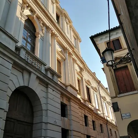 Monolocale Nell'antica Zona Del Ghetto. דירה